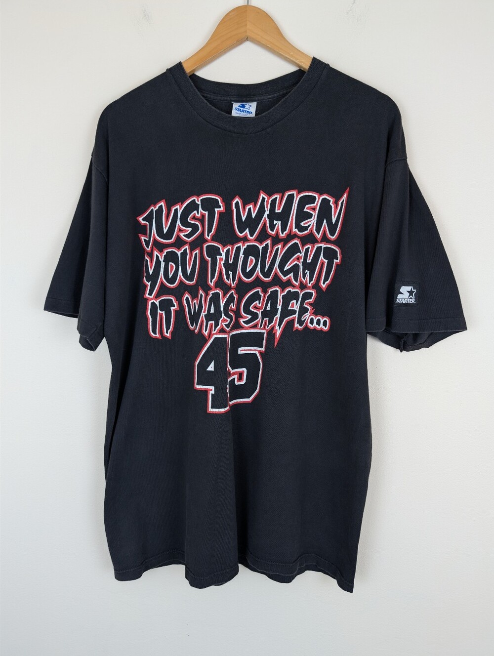 Vintage Starter Chicago Bulls Michael Jordan "He's Back" T-shirt